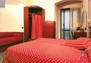 Hotell Hotel Strand 3*