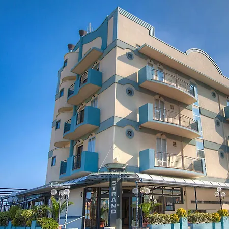 Hotell Hotel Strand 3*